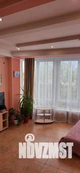 1-к квартира, посуточно, 39м2, 1/2 этаж