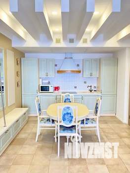 2-к квартира, посуточно, 70м2, 1/6 этаж