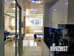 Студия квартира, посуточно, 40м2, 7/9 этаж