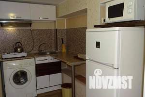 1-к квартира, посуточно, 42м2, 1/2 этаж