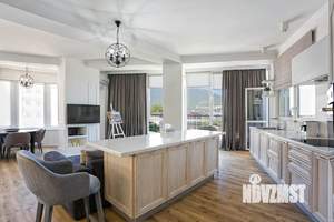 3-к квартира, вторичка, 138м2, 6/8 этаж