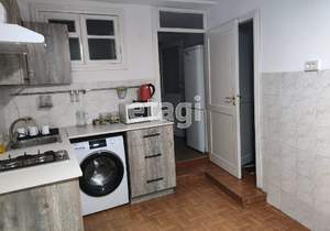 4-к квартира, вторичка, 50м2, 1/1 этаж