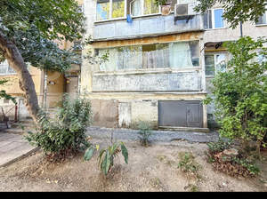 2-к квартира, вторичка, 49м2, 1/5 этаж