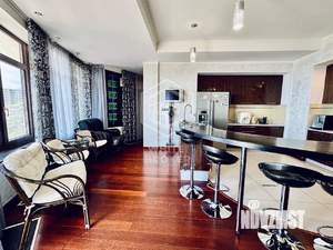 4-к квартира, вторичка, 162м2, 2/8 этаж