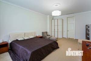 5-к квартира, вторичка, 250м2, 4/4 этаж