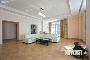 2-к квартира, вторичка, 118м2, 6/19 этаж