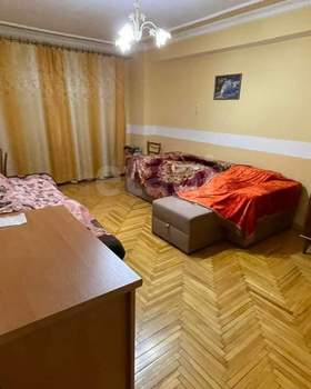 3-к квартира, вторичка, 63м2, 1/5 этаж