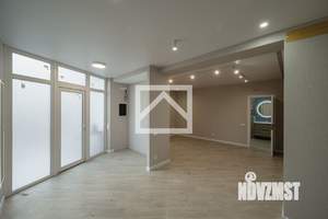 2-к квартира, вторичка, 130м2, 1/3 этаж