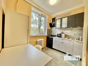 2-к квартира, вторичка, 49м2, 4/4 этаж