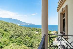 3-к квартира, вторичка, 132м2, 7/8 этаж