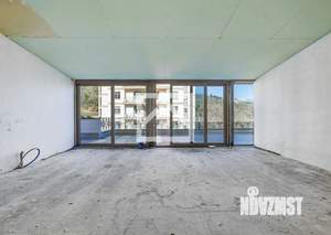 3-к квартира, вторичка, 240м2, 4/5 этаж