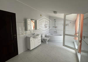 4-к квартира, вторичка, 218м2, 10/11 этаж