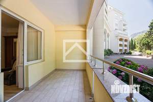2-к квартира, вторичка, 99м2, 1/12 этаж