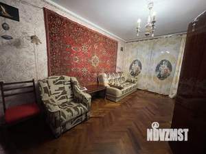 2-к квартира, вторичка, 45м2, 1/4 этаж