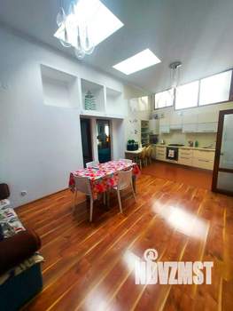 2-к квартира, вторичка, 82м2, 2/2 этаж