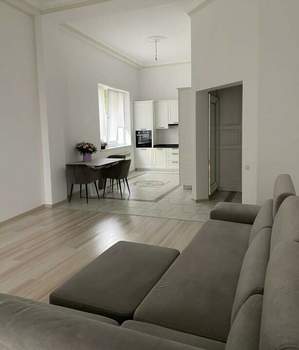3-к квартира, вторичка, 110м2, 3/8 этаж
