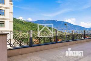 3-к квартира, вторичка, 240м2, 4/5 этаж