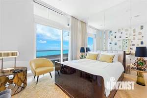 4-к квартира, вторичка, 240м2, 10/11 этаж