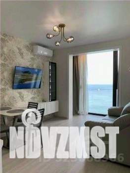 2-к квартира, вторичка, 60м2, 3/6 этаж