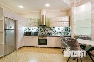 3-к квартира, вторичка, 97м2, 1/7 этаж