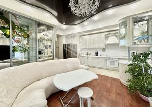 2-к квартира, вторичка, 100м2, 8/10 этаж