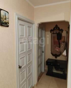 3-к квартира, вторичка, 58м2, 2/5 этаж