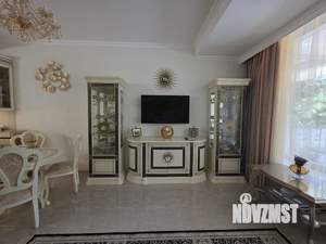 2-к квартира, вторичка, 80м2, 1/10 этаж