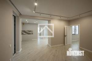 2-к квартира, вторичка, 130м2, 1/3 этаж