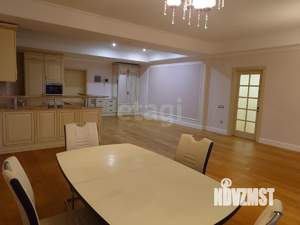 3-к квартира, вторичка, 132м2, 1/8 этаж