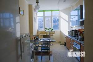 2-к квартира, вторичка, 68м2, 11/17 этаж