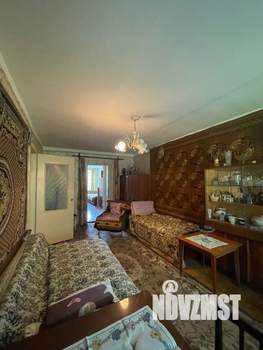 2-к квартира, вторичка, 43м2, 1/4 этаж