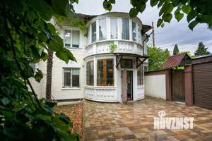 2-к квартира, вторичка, 90м2, 1/2 этаж