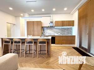 3-к квартира, вторичка, 138м2, 1/6 этаж