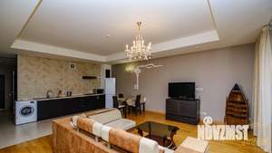 2-к квартира, вторичка, 72м2, 1/10 этаж