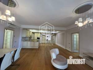 3-к квартира, вторичка, 113м2, 1/8 этаж