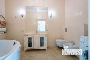 3-к квартира, вторичка, 110м2, 3/12 этаж