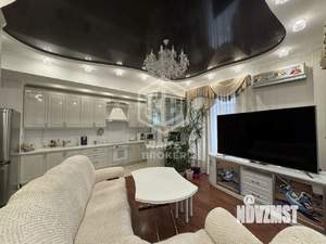 2-к квартира, вторичка, 100м2, 8/10 этаж