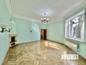 4-к квартира, вторичка, 140м2, 3/3 этаж