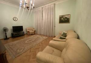 3-к квартира, вторичка, 115м2, 1/3 этаж