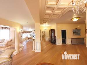 4-к квартира, вторичка, 200м2, 6/6 этаж