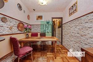 2-к квартира, вторичка, 56м2, 1/4 этаж