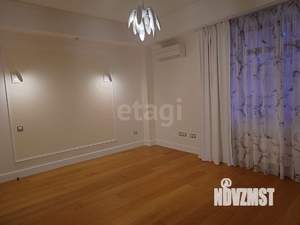 3-к квартира, вторичка, 132м2, 1/8 этаж