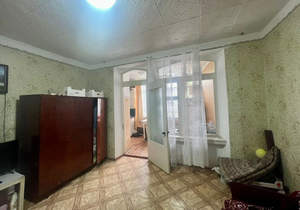 2-к квартира, вторичка, 72м2, 1/1 этаж