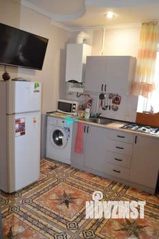 2-к квартира, вторичка, 62м2, 1/1 этаж