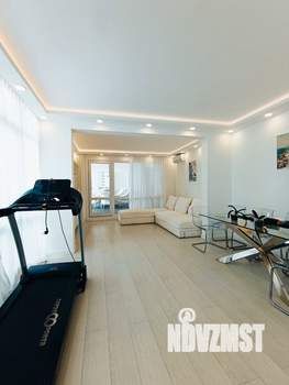 4-к квартира, вторичка, 222м2, 8/8 этаж