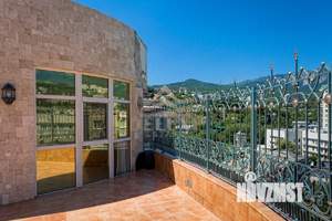3-к квартира, вторичка, 250м2, 8/9 этаж