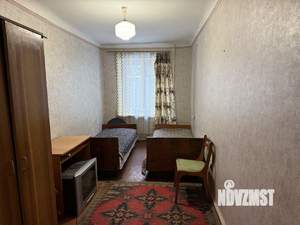 2-к квартира, вторичка, 43м2, 1/4 этаж