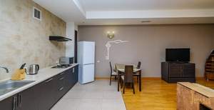 2-к квартира, вторичка, 72м2, 1/10 этаж