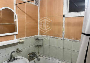 2-к квартира, вторичка, 44м2, 1/4 этаж