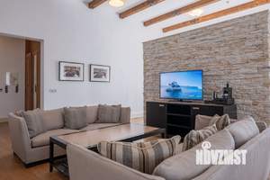 Студия квартира, вторичка, 68м2, 2/2 этаж